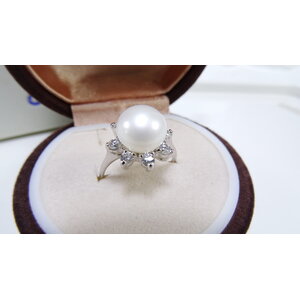 แหวนมุกแท้