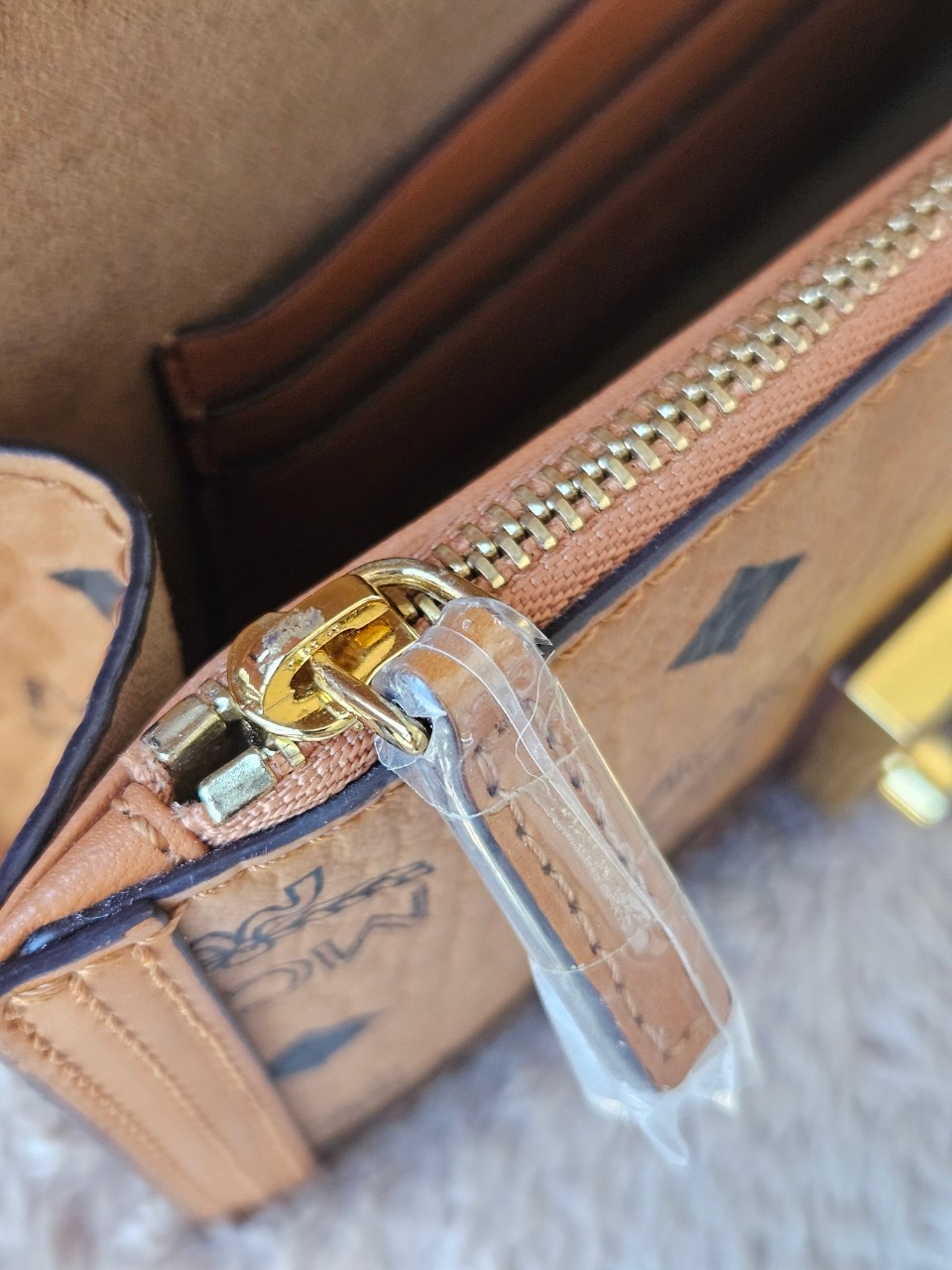 MCM Tracy Crossbody in Visetos