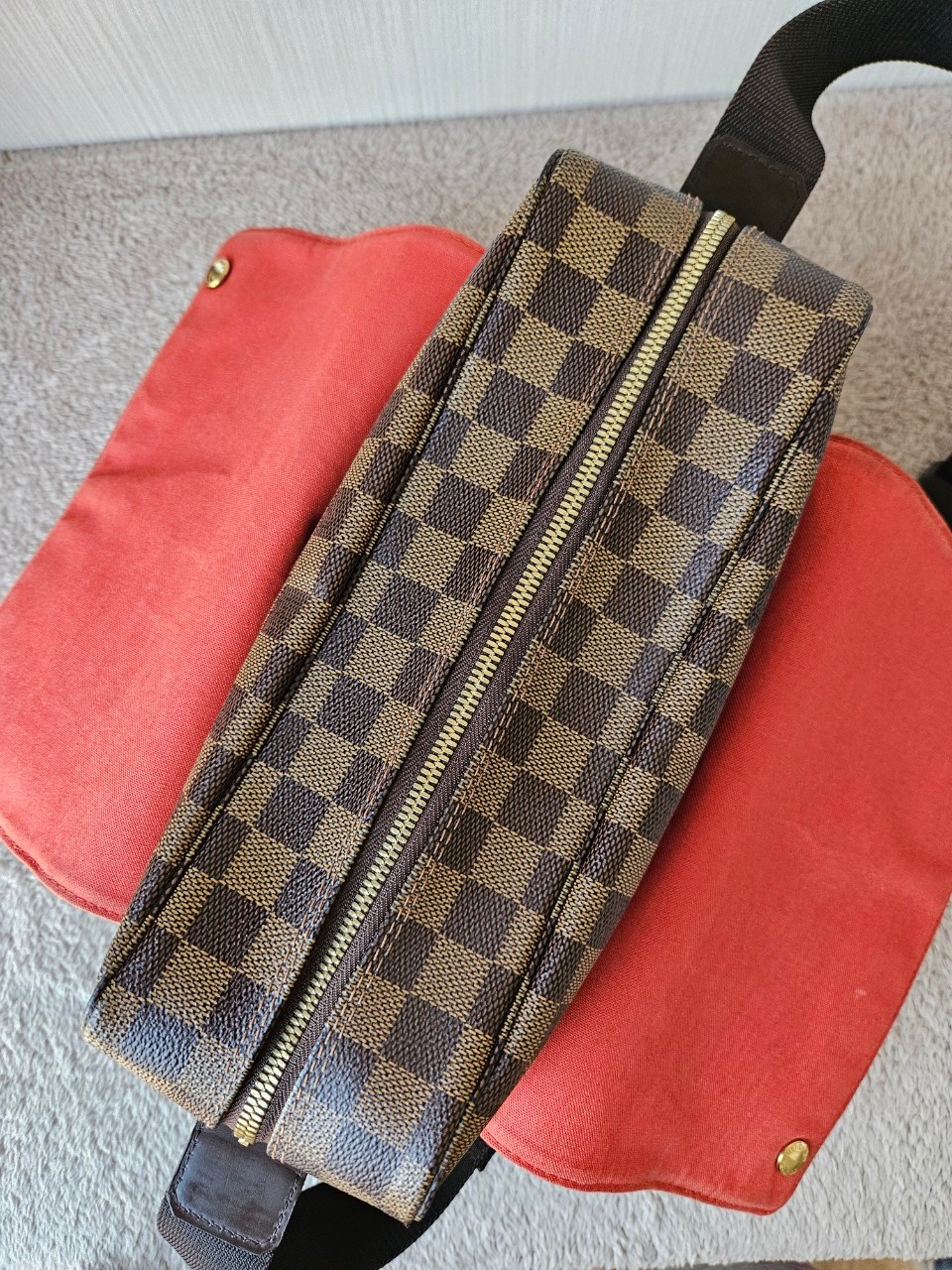 LV Naviglio Damier dc04