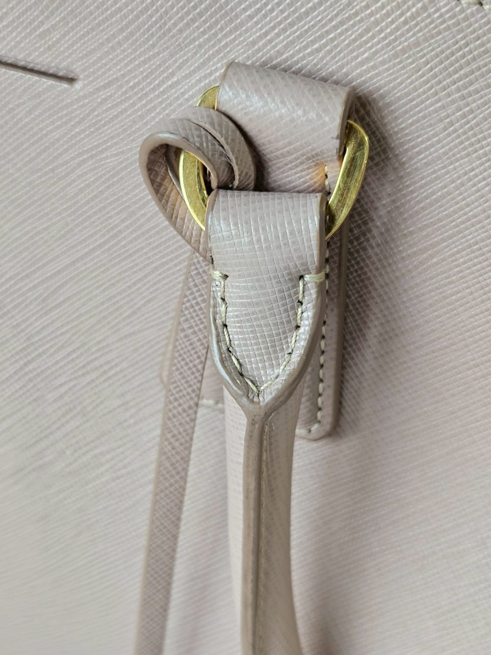 Prada Saffiano 35 Cameo