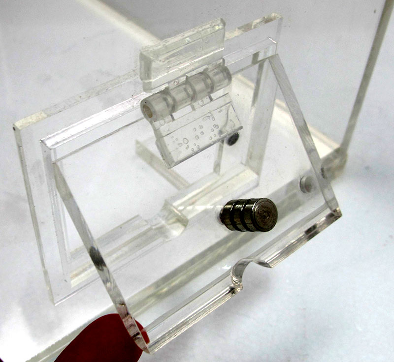 กล่องเก็บเสียง DELISIO ขนาด 28x28x60 cm. 1602-030