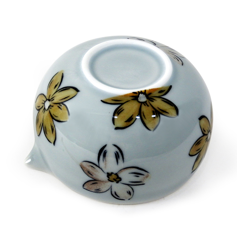 ชุดทำชาเขียวญี่ปุ่น (มัทฉะ) 4 ชิ้น พร้อมชามปากเท สีขาวลายดอกไม้