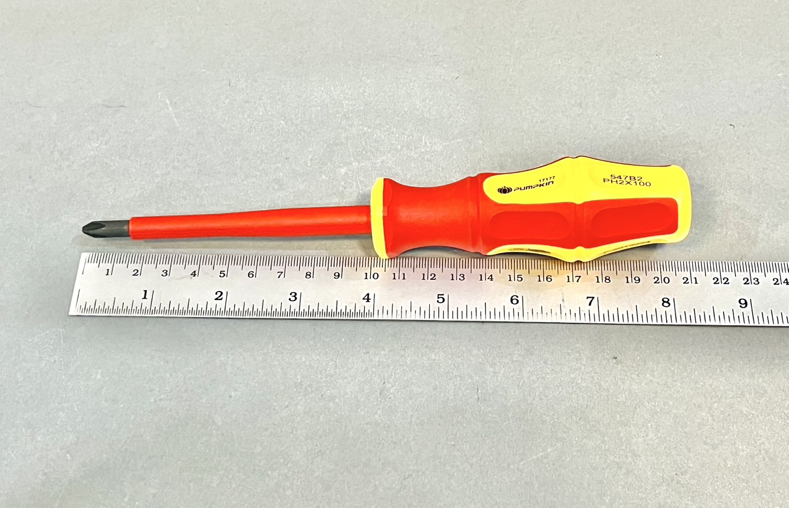 ไขควงหุ้มฉนวน (+)