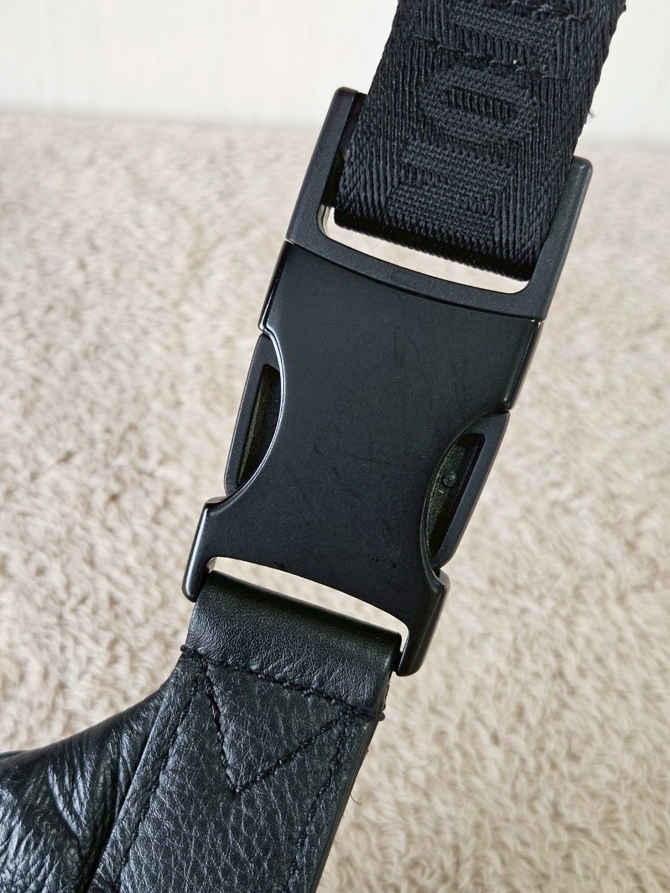 LV Discovery PM EMP Black Microchip