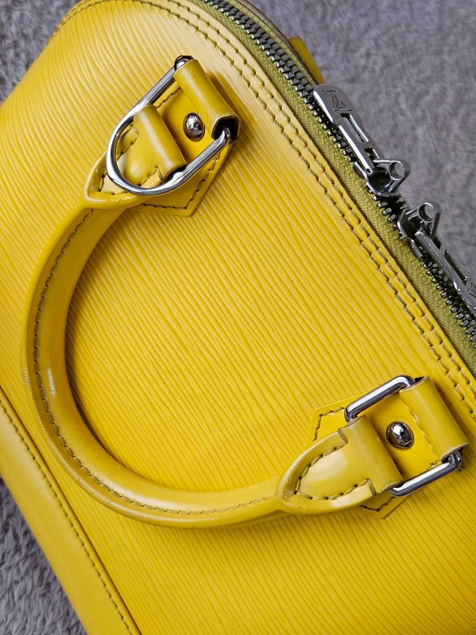 LV Alma BB EPI สีเหลือง