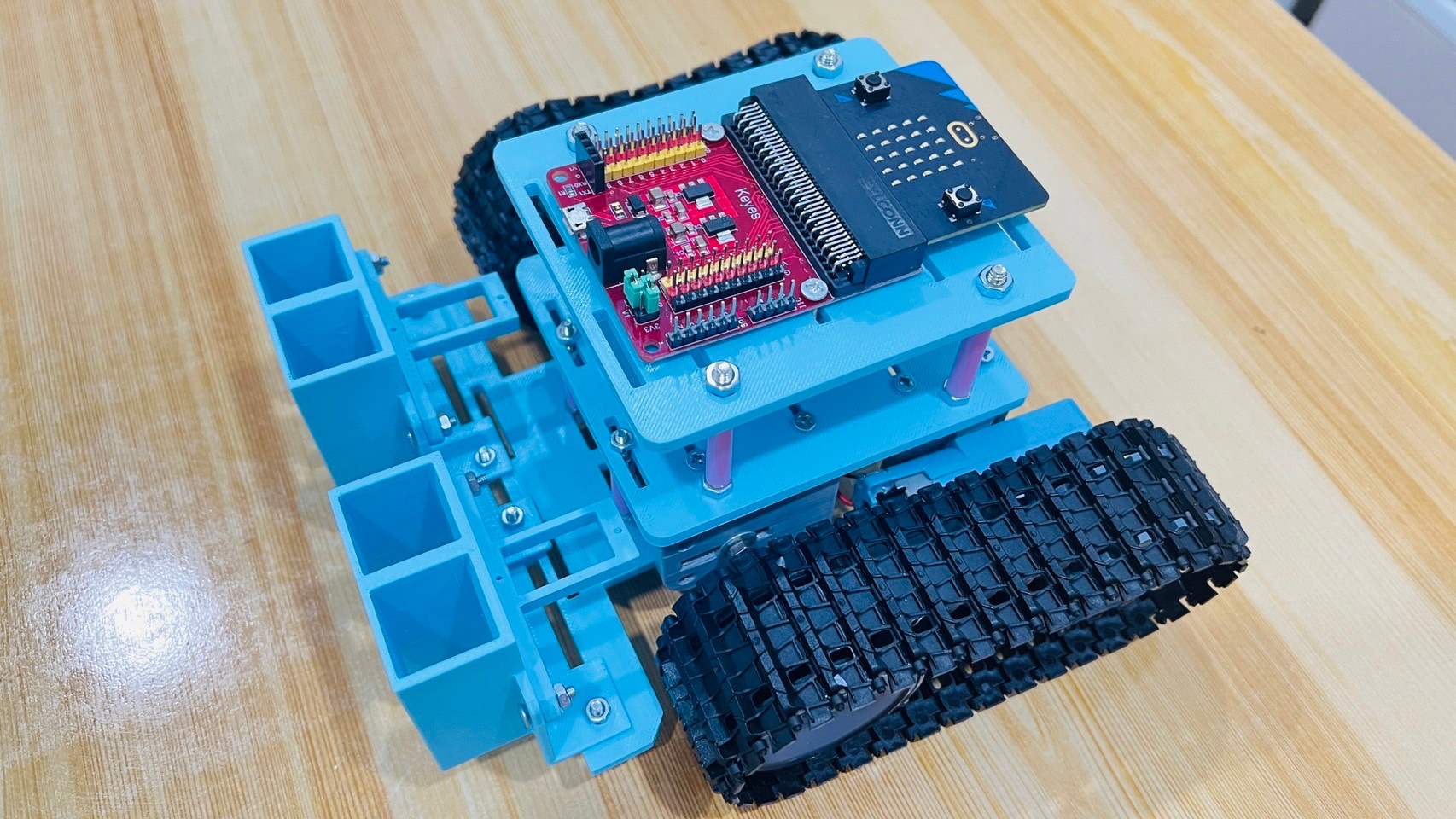 หุ่นยนต์ระดับกลาง สพฐ. ศิลปะหัตถกรรม microbit 2024(รวมบอร์ดไมโครบิต)