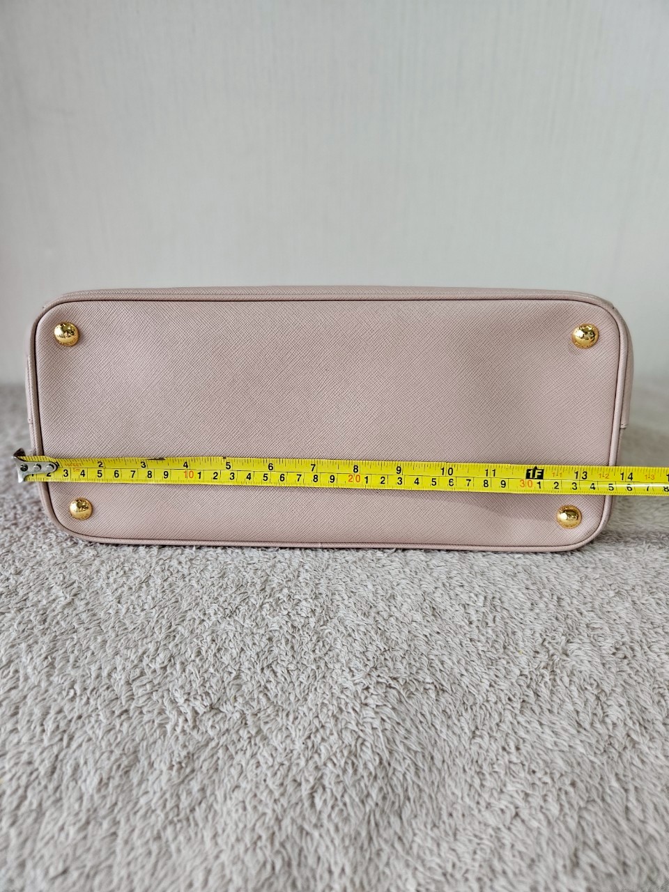 Prada Saffiano 35 Cameo