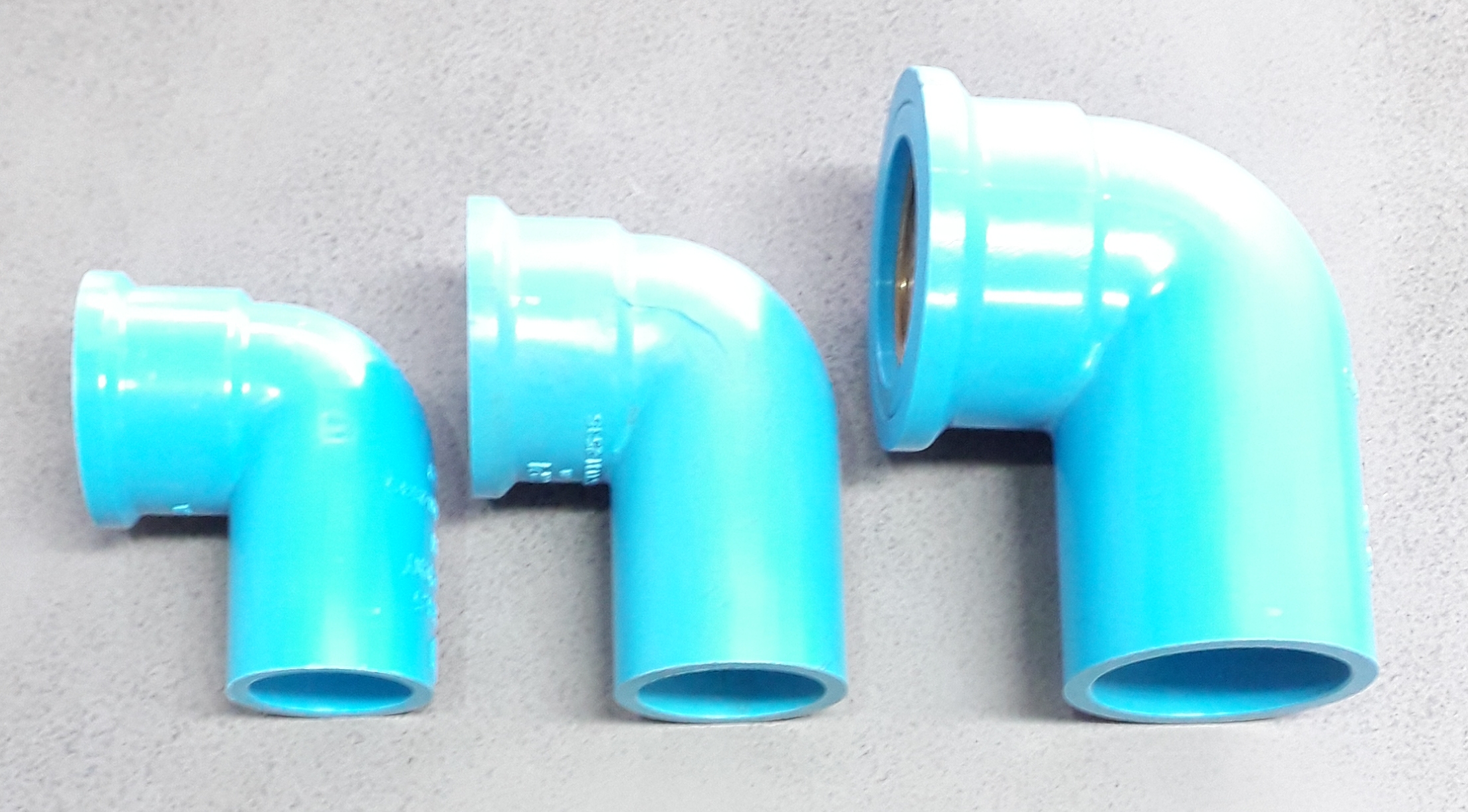 ข้องอ 90 พีวีซี เกลียวในทองเหลือง ตราช้าง