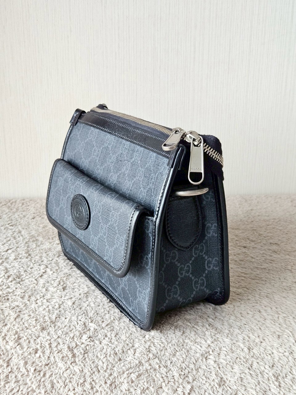 Gucci 674164 Messenger Bag With Interlocking G