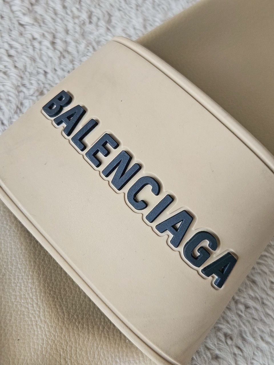 Balenciaga Pool Slides With Logo สีน้ำตาล