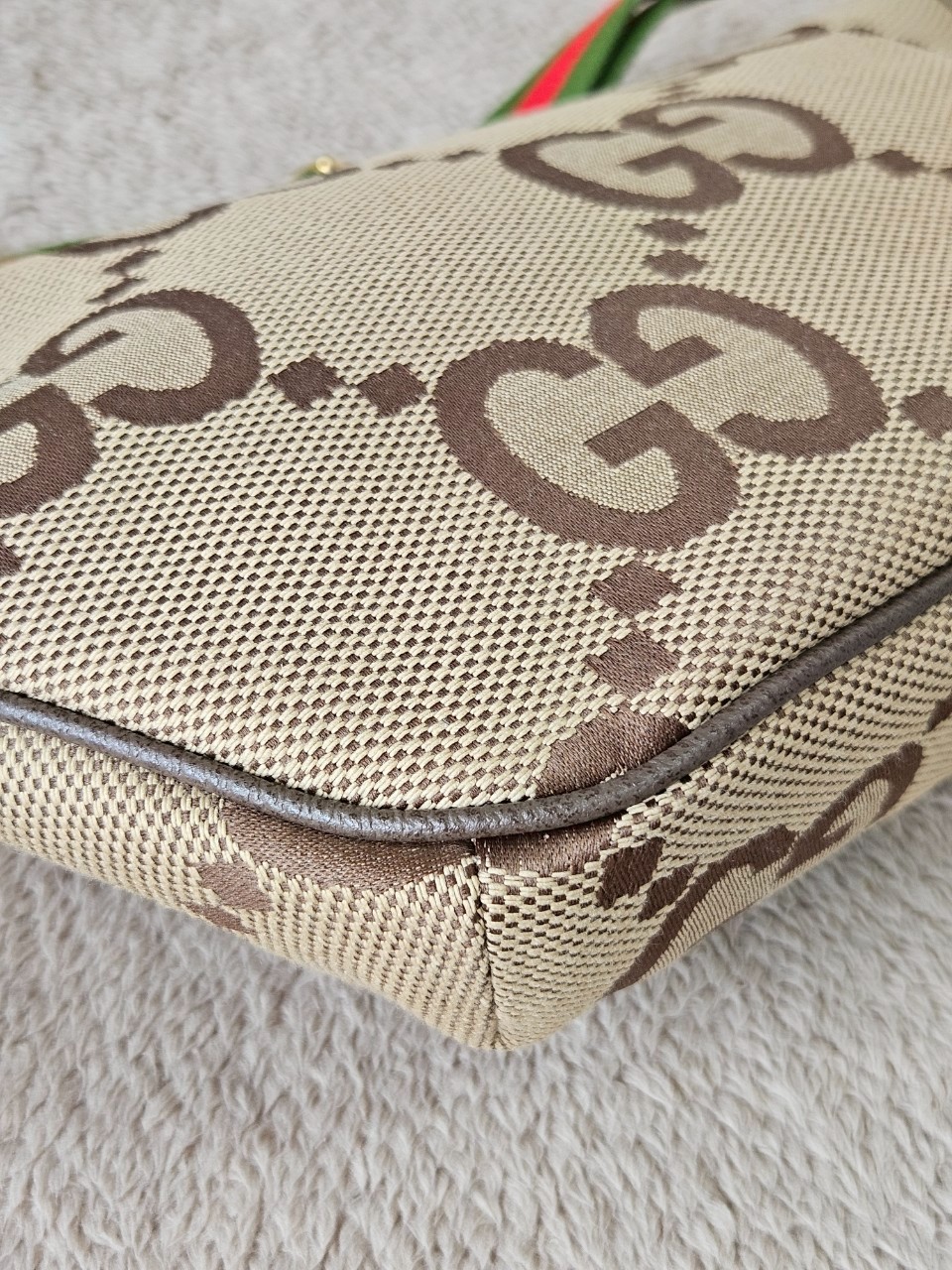 Gucci Jumbo GG Beltbag