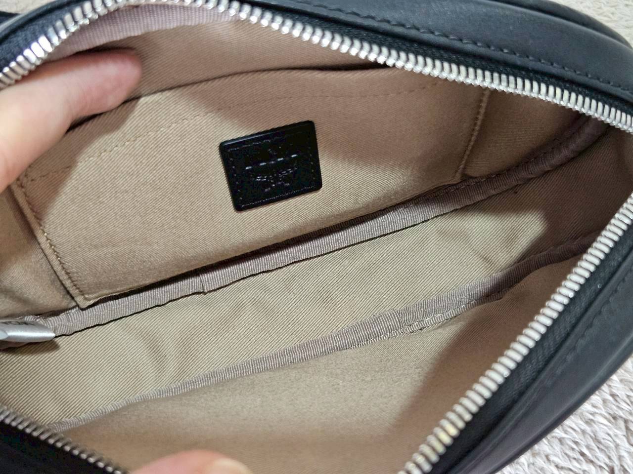 MCM Essential Pouch Orginal Black White