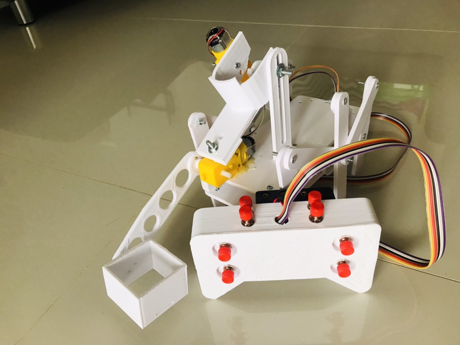 หุ่นยนต์นักบาสเกตบอล บังคับสาย (ประกอบเรียบร้อย) Ex