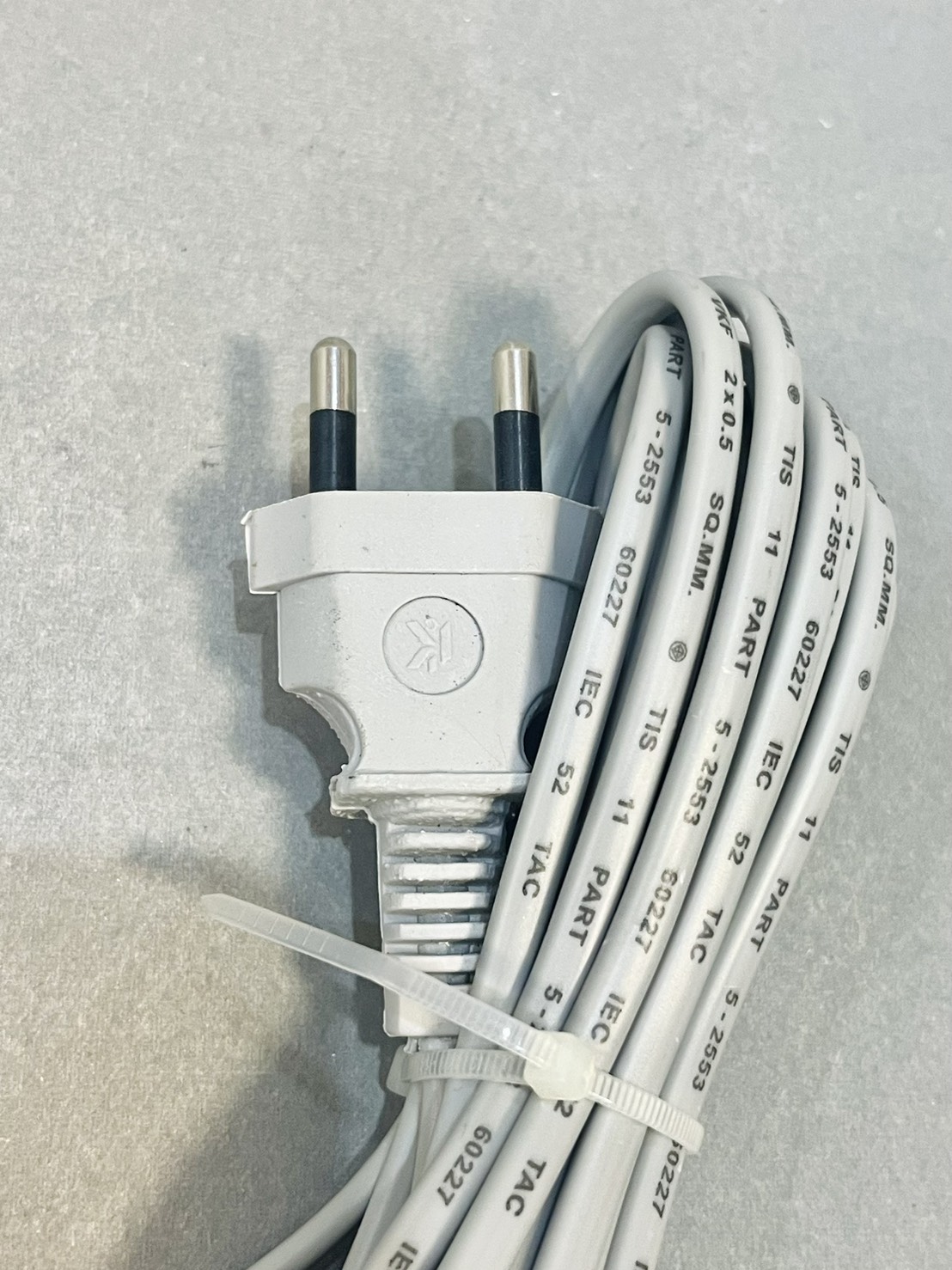 ขั้วห้อยเกลียวต่อสวิทซ์กลางทาง+ปลั๊ก+สาย5ม.