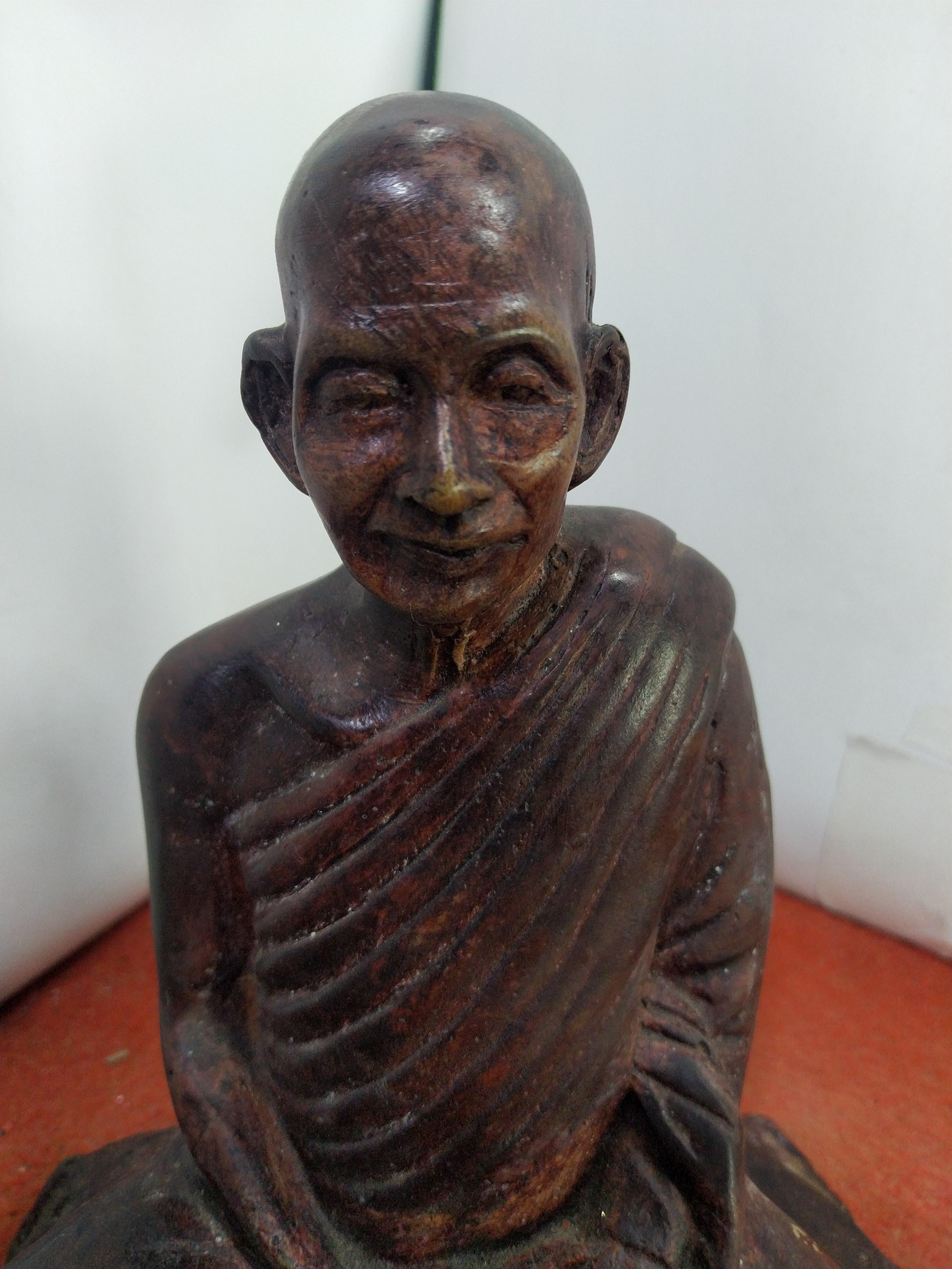 หลวงพ่อเคลือบ วัดหนองกระดี่ จ.อุทัยธานี ฐานมังกร หน้าตัก 5 นิ้ว
