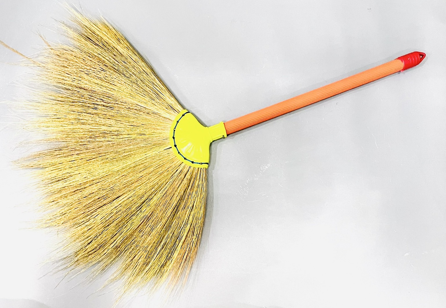 ไม้กวาดอ่อน ด้ามสั้น