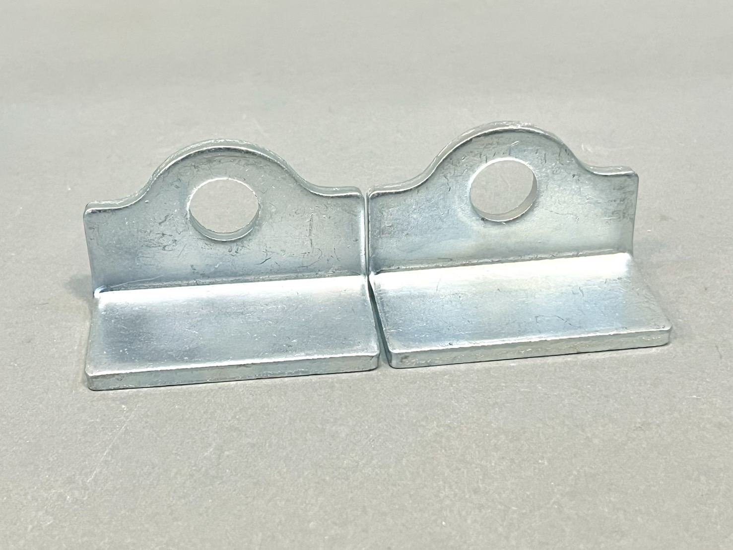 หูสายยูชุบซิงค์ มุมฉาก ใหญ่หนา (แพค2ตัว)