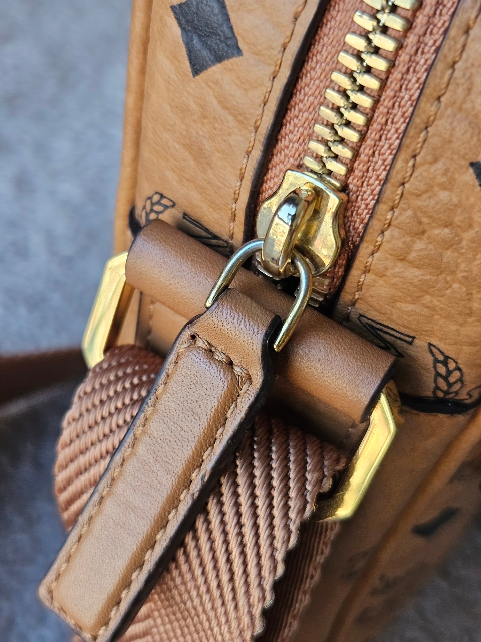 MCM Crossbody Mini Conyac