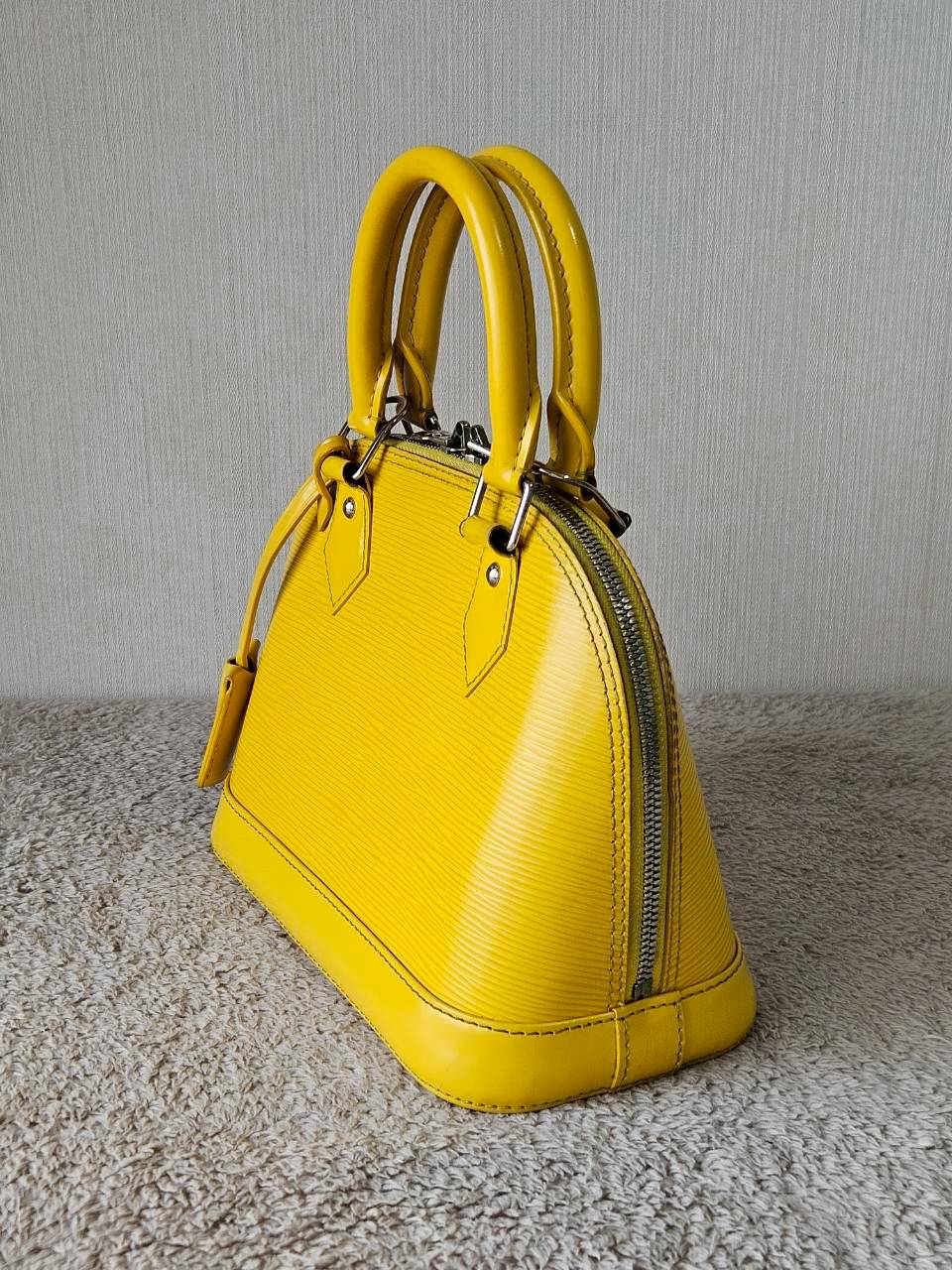 LV Alma BB EPI สีเหลือง