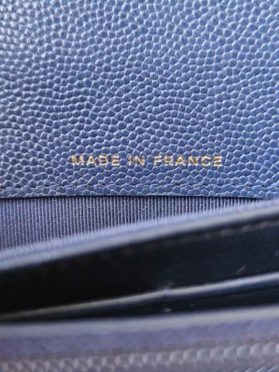 Chanel Sarah Navy wallet holo31