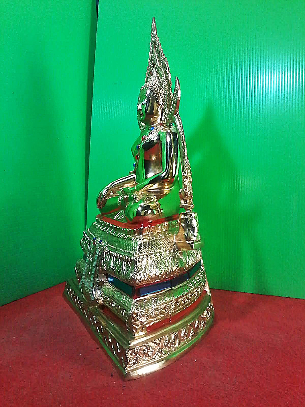 หลวงพ่อเพชร วัดท่าหลวง จ.พิจิตร หน้าตัก 5 นิ้ว เนื้อโลหะสำริดลงยาขัดเงา สวยงาม