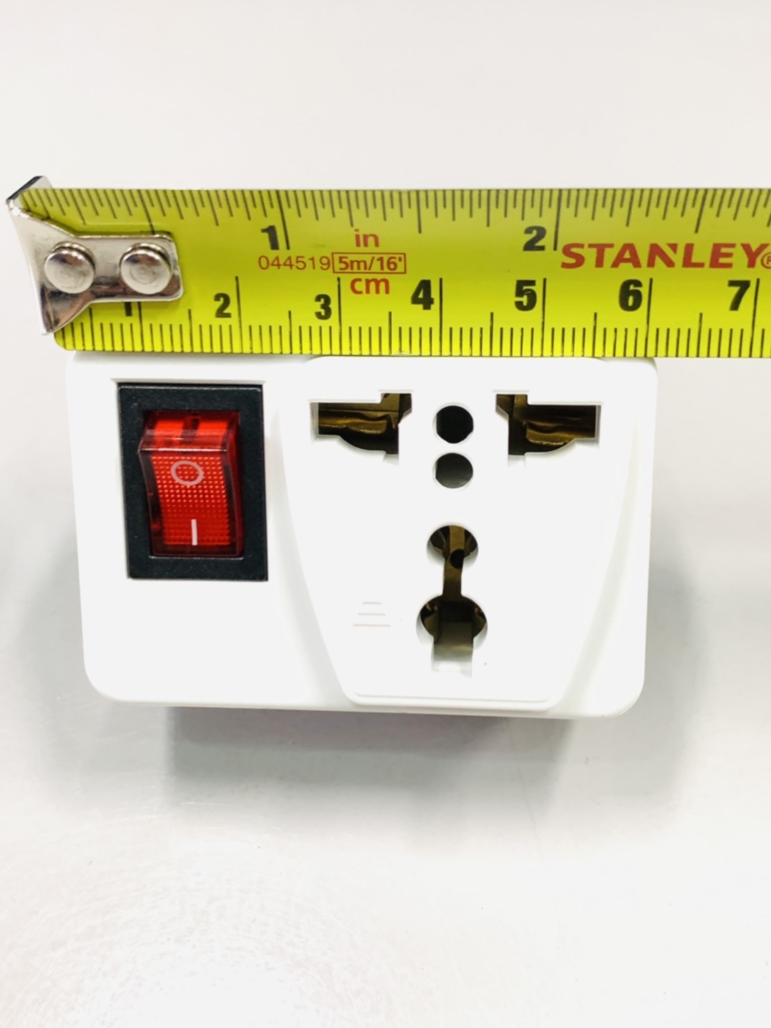 ปลั๊กแปลง มีสวิทซ์