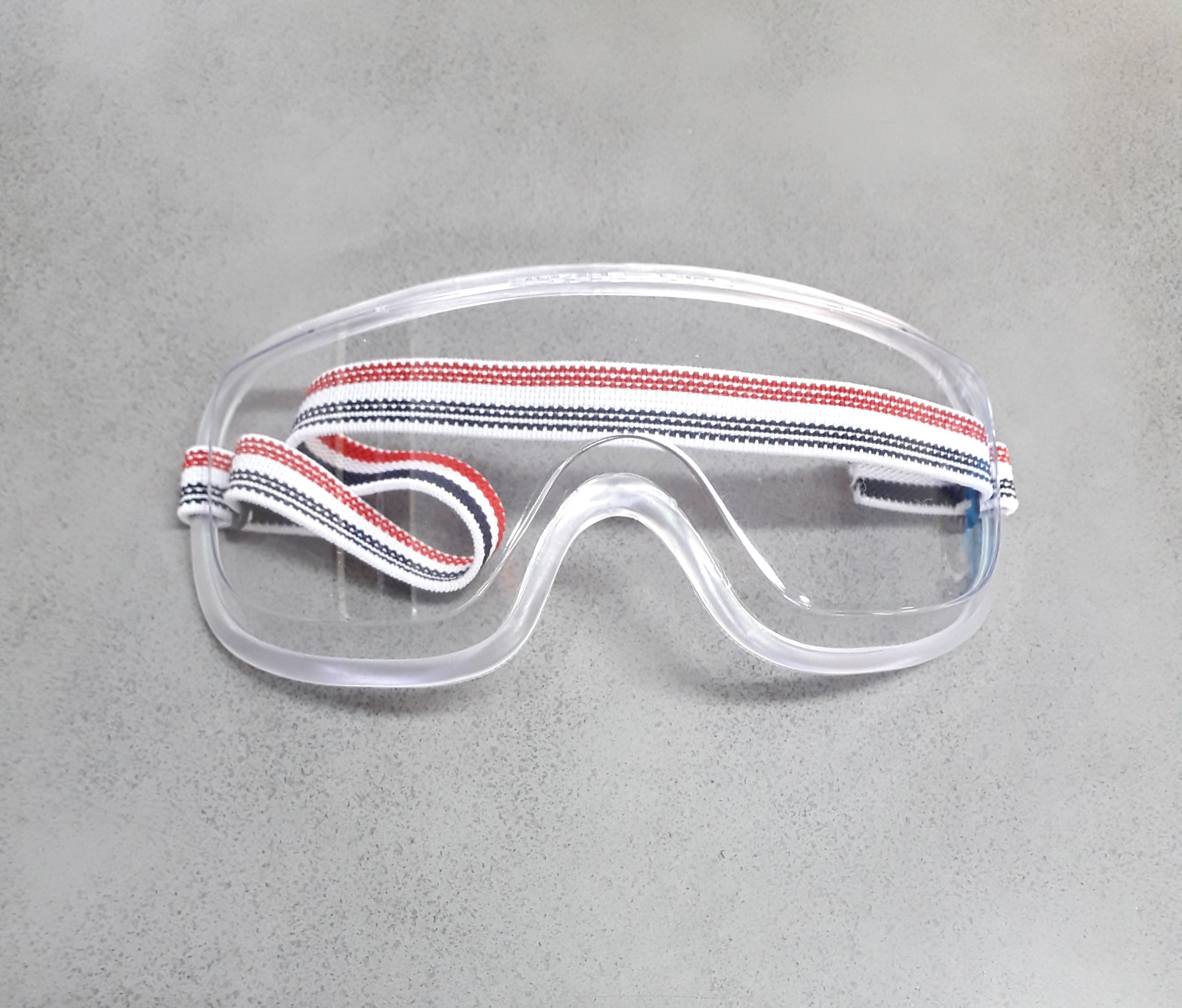 แว่นตากันสะเก็ดใส #8000