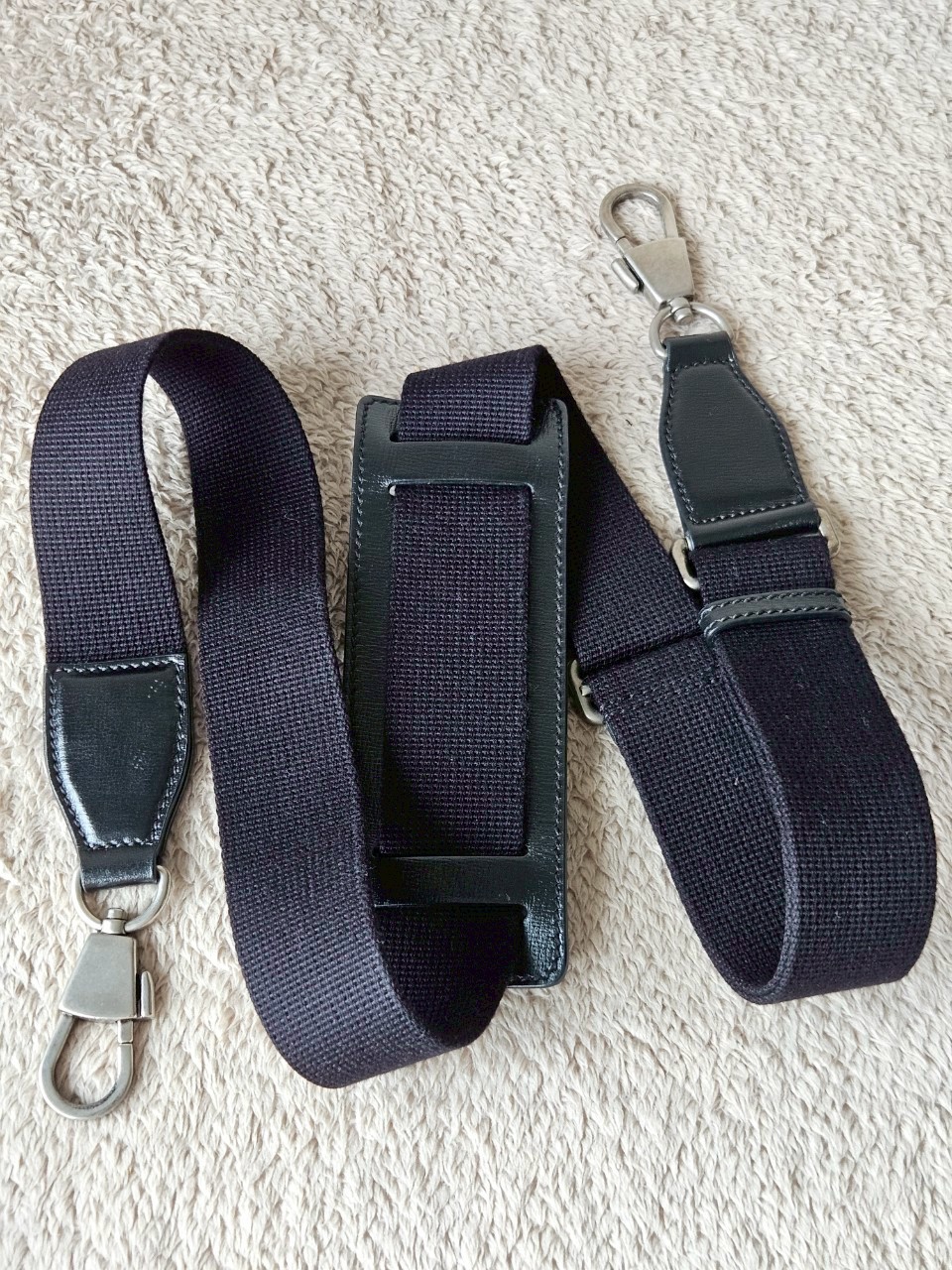 Gucci 674164 Messenger Bag With Interlocking G