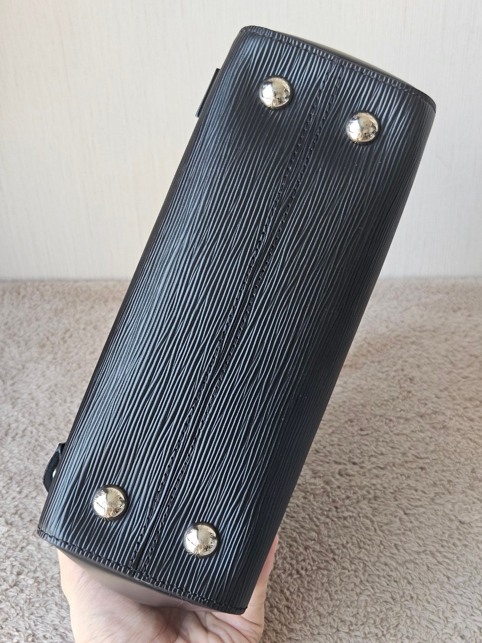 LV M41312 Cluny BB EPI microchip