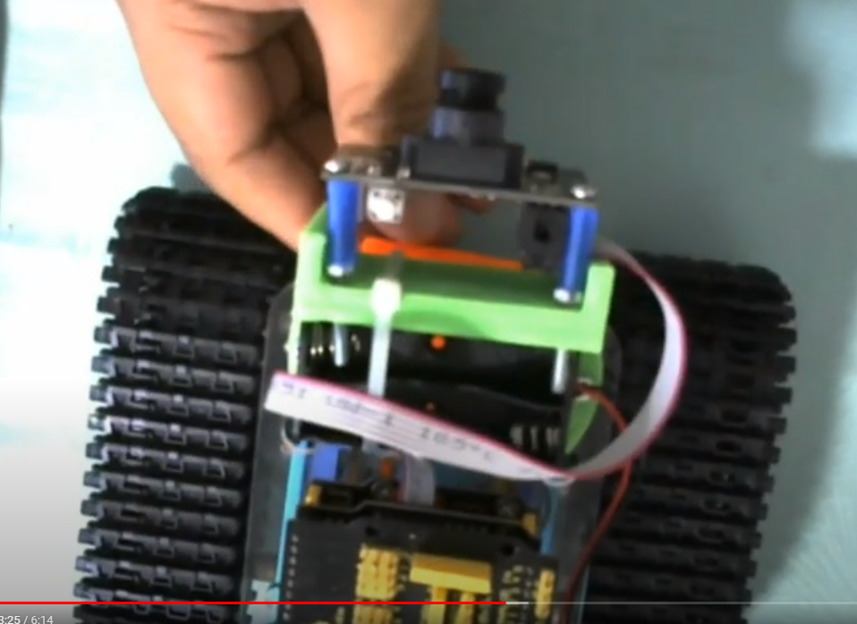 หุ่นยนต์เดินจับสีด้วย กล้อง PIXXY Ex