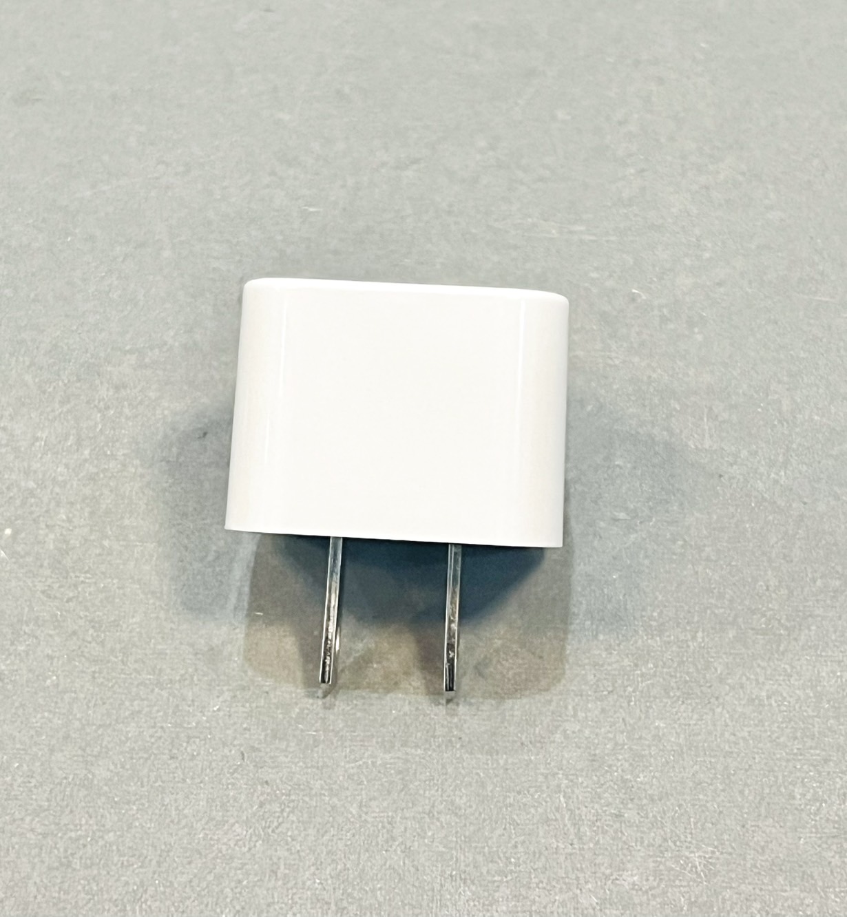 ปลั๊กแปลง (ปลั๊กคอม เข้า3ขา ออก2ขา)