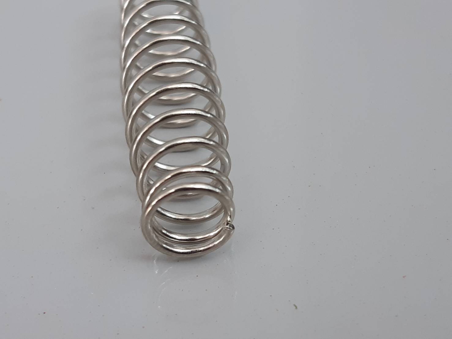 สปริงกรรไกรตัดกิ่งไม้ (สปริงตัวหนอน , สปริงลวด)