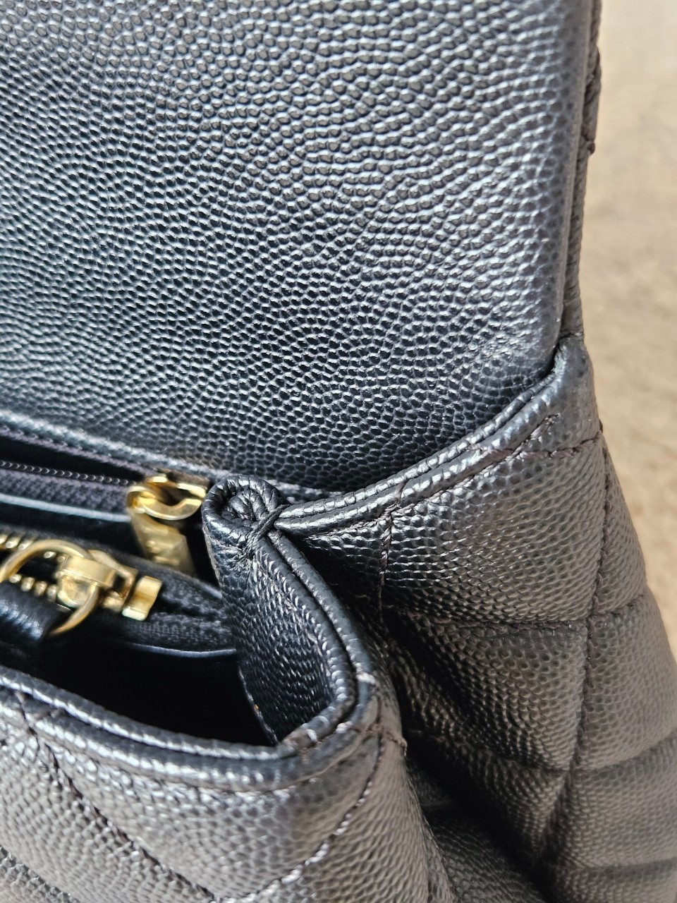 Chanel Coco 10.5 Caviar Lizard holo26