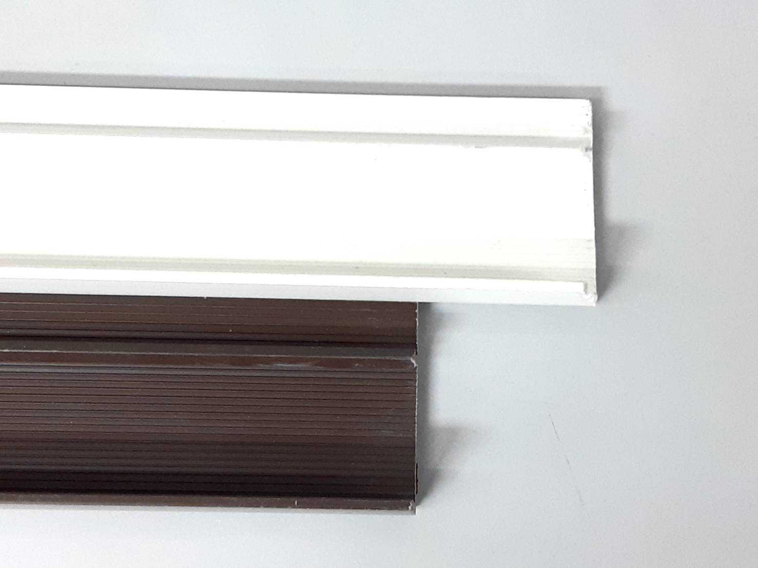 จมูกบันได 4ซม. x 2ม.