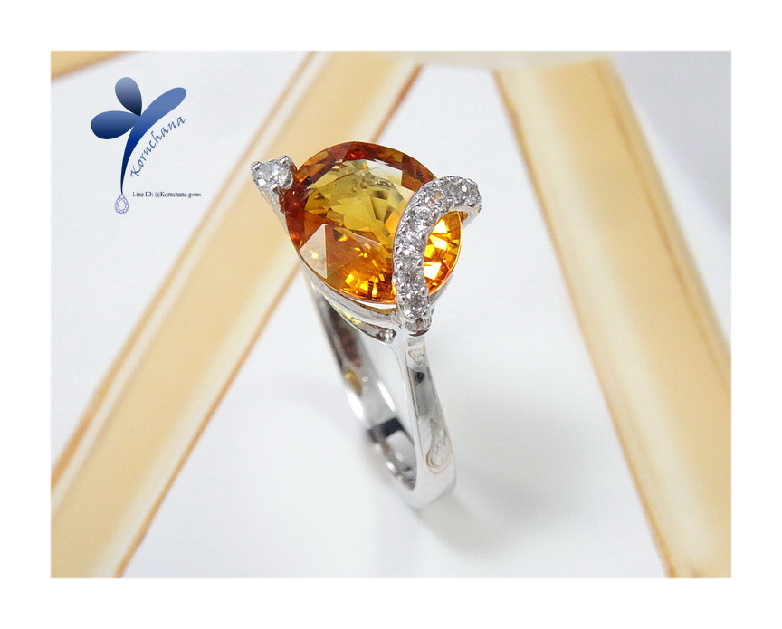 Citrin oval ring แหวนซิทริน (แหวนพลอยผู้หญิง) พลอยรูปไข่สีเหลืองเจิดจ้า ชุบทองคำขาว ตัวเรือนเงินแท้ ดีไซน์เก๋