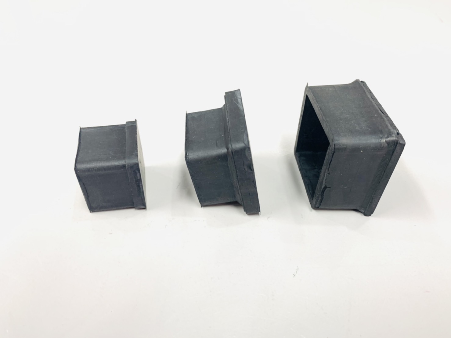 ยางขาโต๊ะ เหลี่ยม