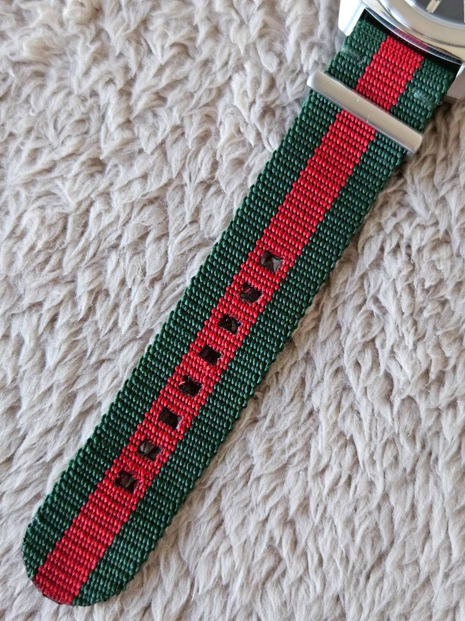 Gucci YA142403 GG2570 สายเขียวแดง