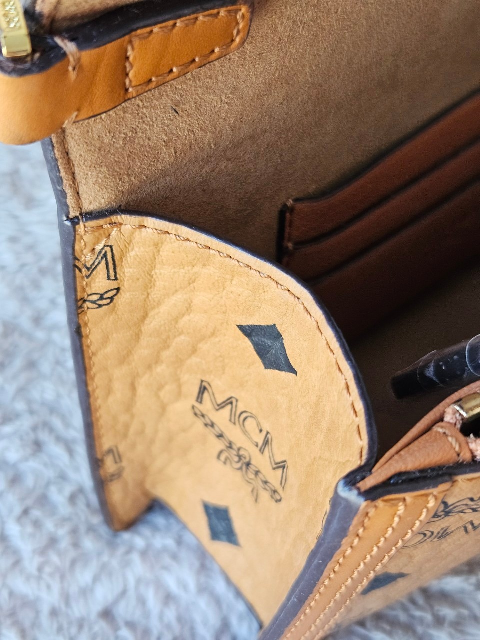 MCM Tracy Crossbody in Visetos