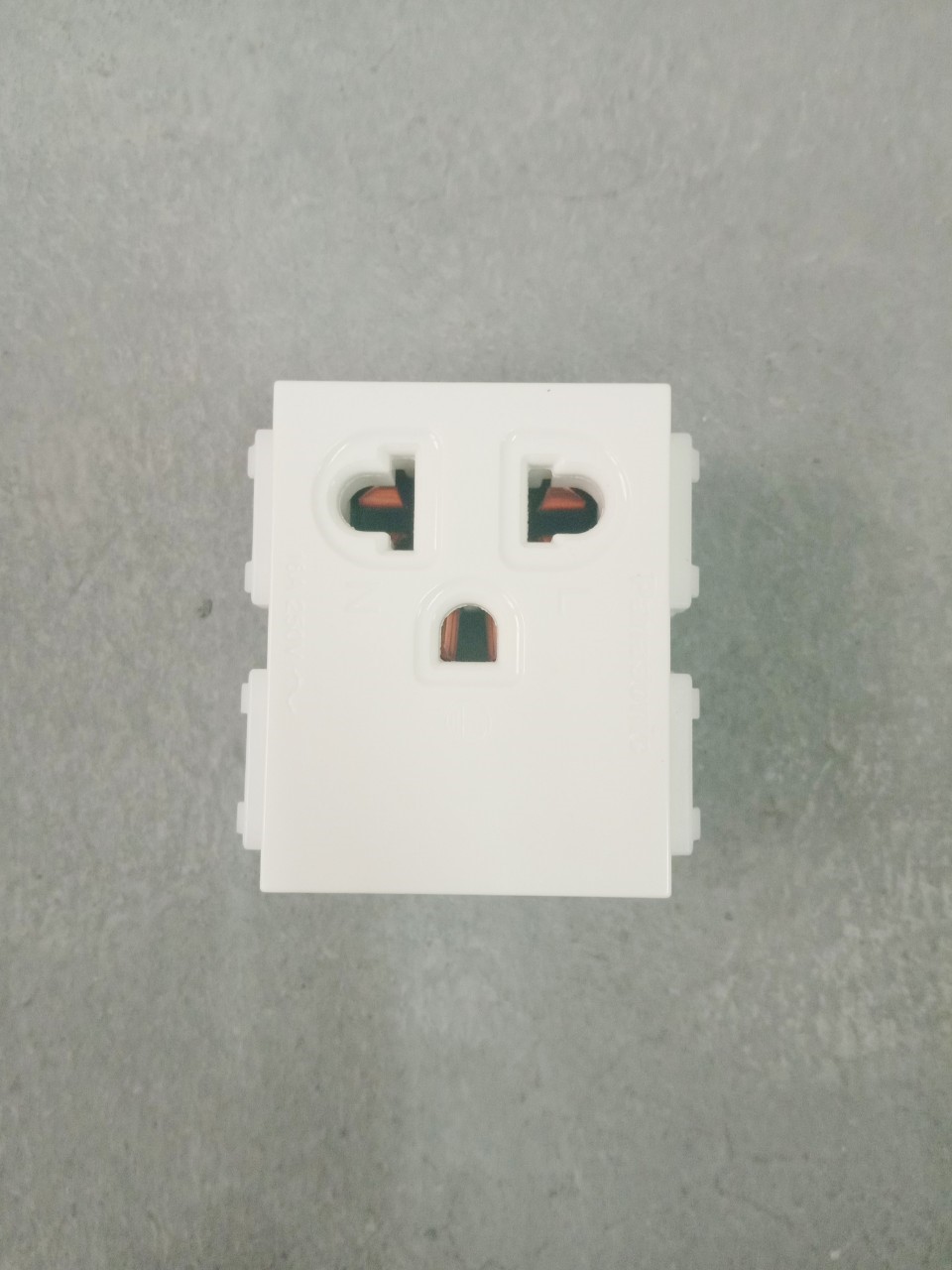 ปลั๊กกราวน์เดี่ยว พานาโซนิค รุ่นใหม่ WEG1191K