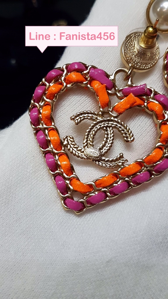 ต่างหู Chanel Earring ต่างหูชาแนลห้อยหัวใจหนัง