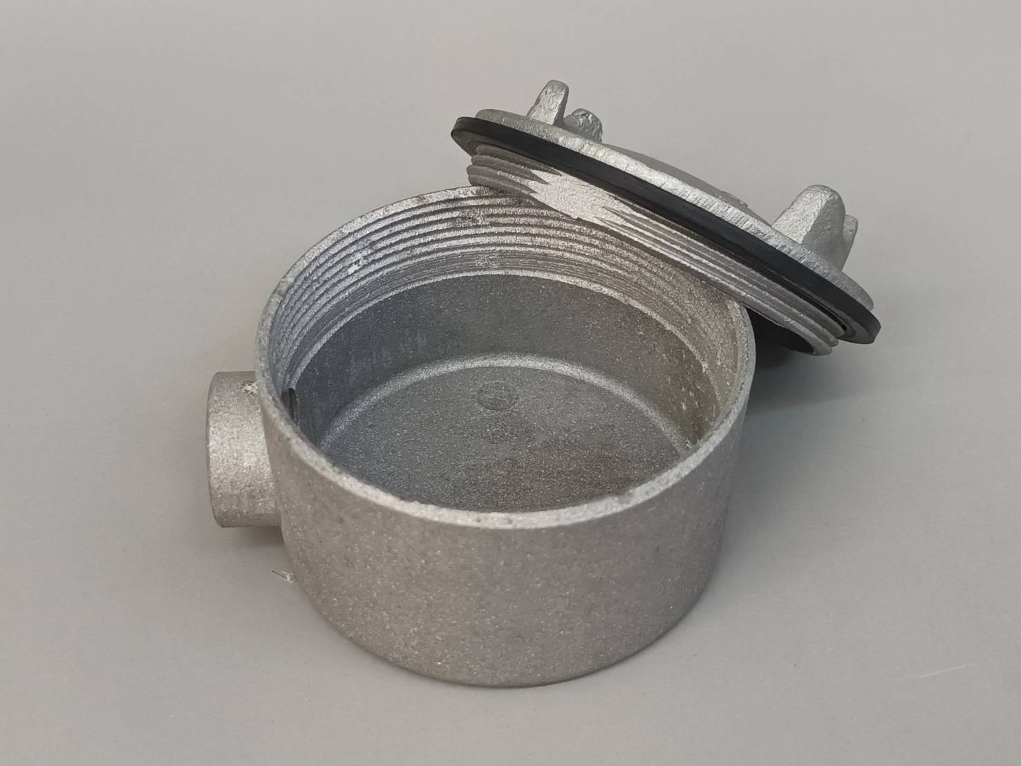 บ็อกกลมกันน้ำ 1ทาง พร้อมซีนยาง