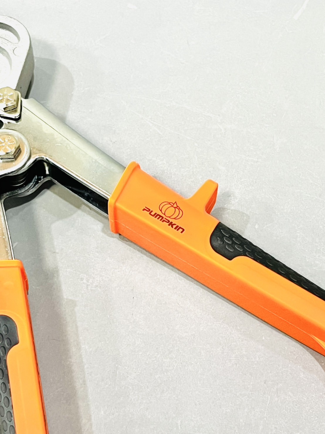 คีมย้ำโครงซีลาย พัมคิน 11"