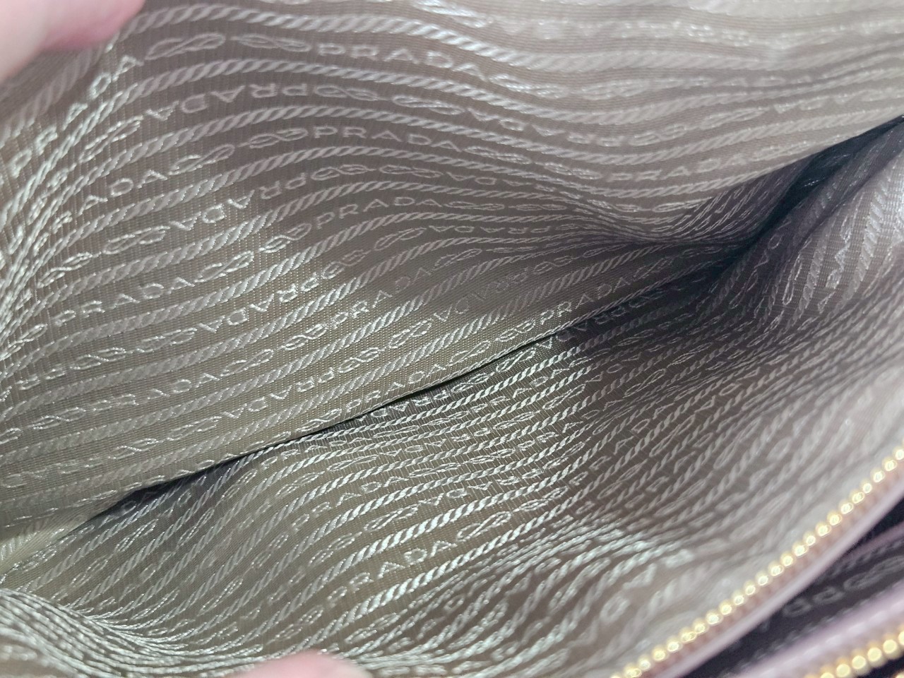 Prada Saffiano 35 Cameo