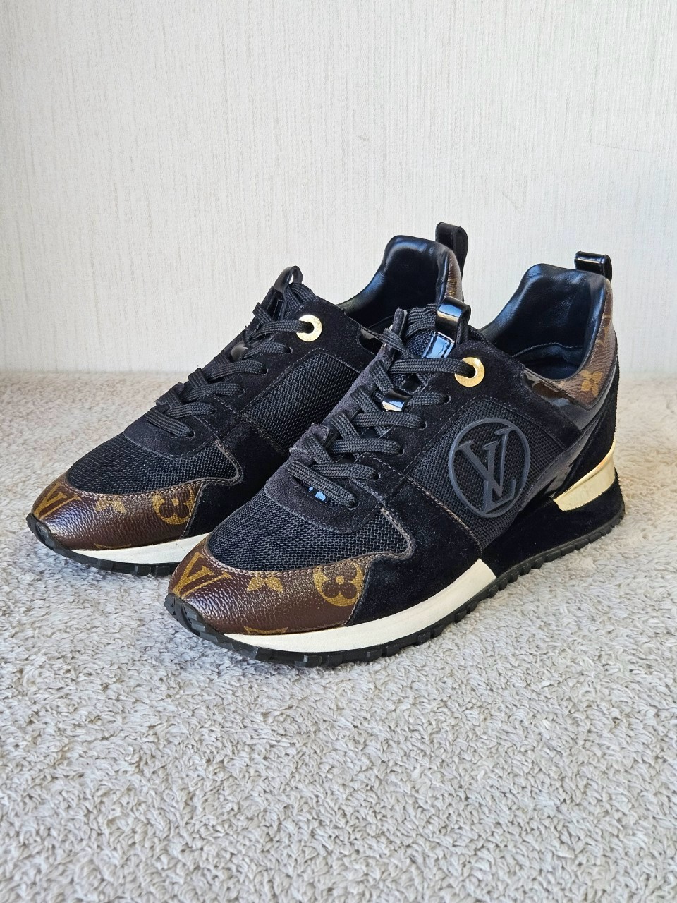 LV Run away Trainers Mono