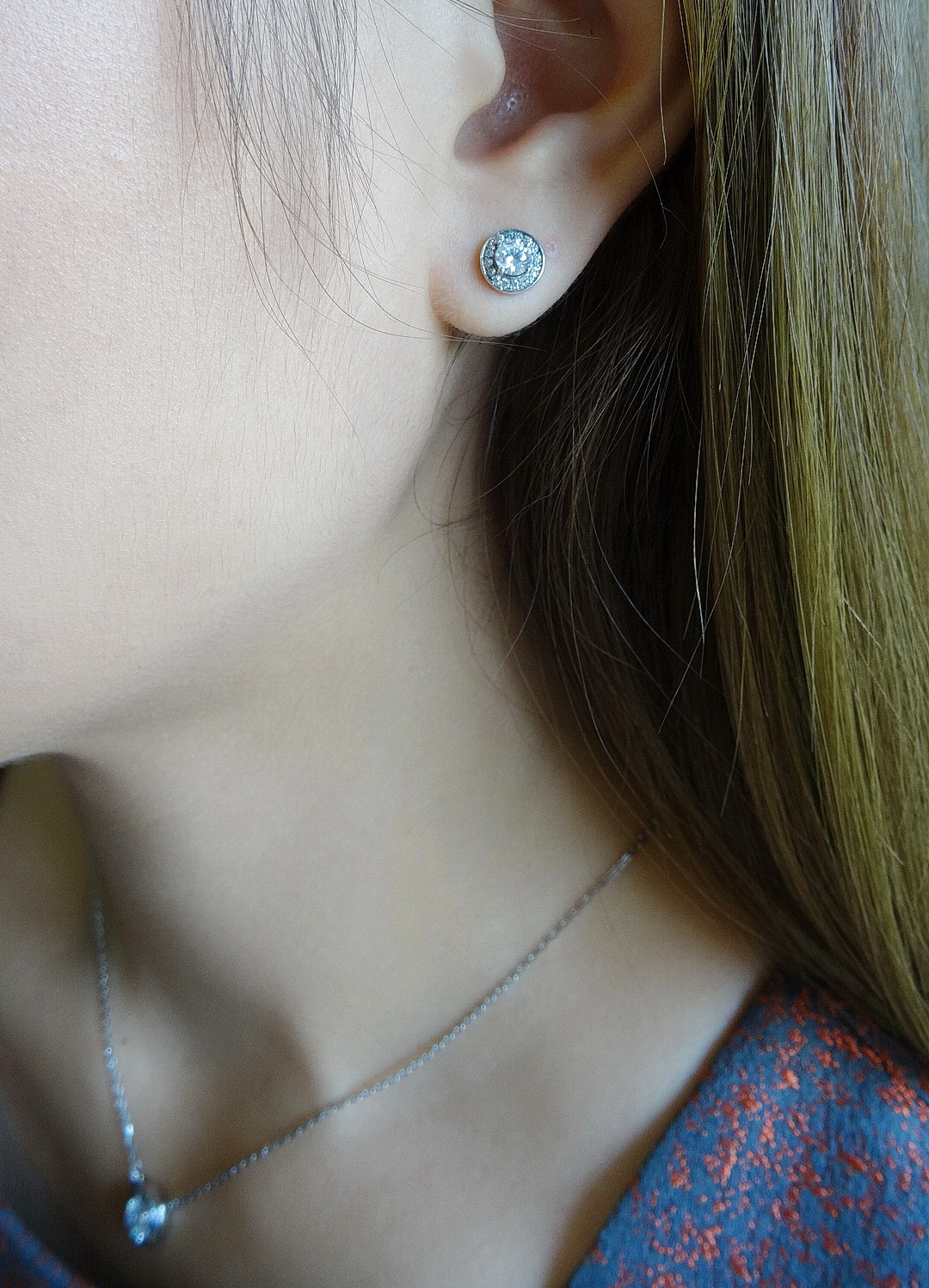 เซ็ทสร้อยคอเงินแท้ silver 925 ในเซ็ทประกอบด้วยสร้อยคอพร้อมจี้เพชร,ต่างหูเพชร และแหวนเพชร cz (cubic zirconia) เกรดพรีเมี่ยม