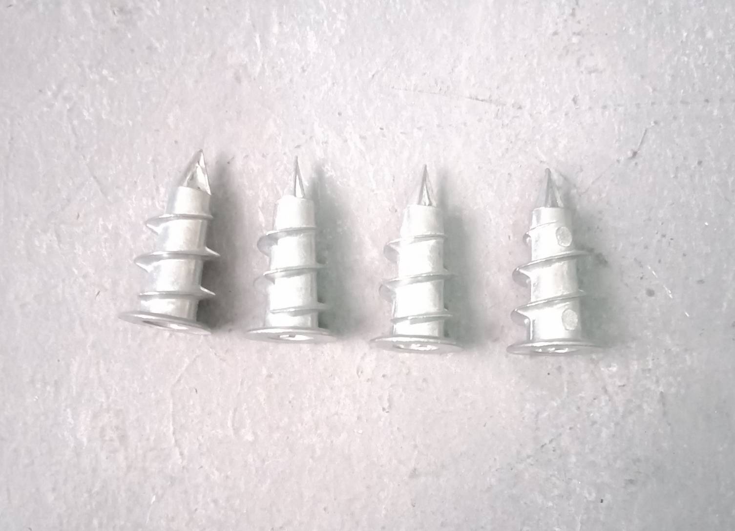 พุ๊กยิบซั่มปลายสว่าน (ห่อ5ตัว)