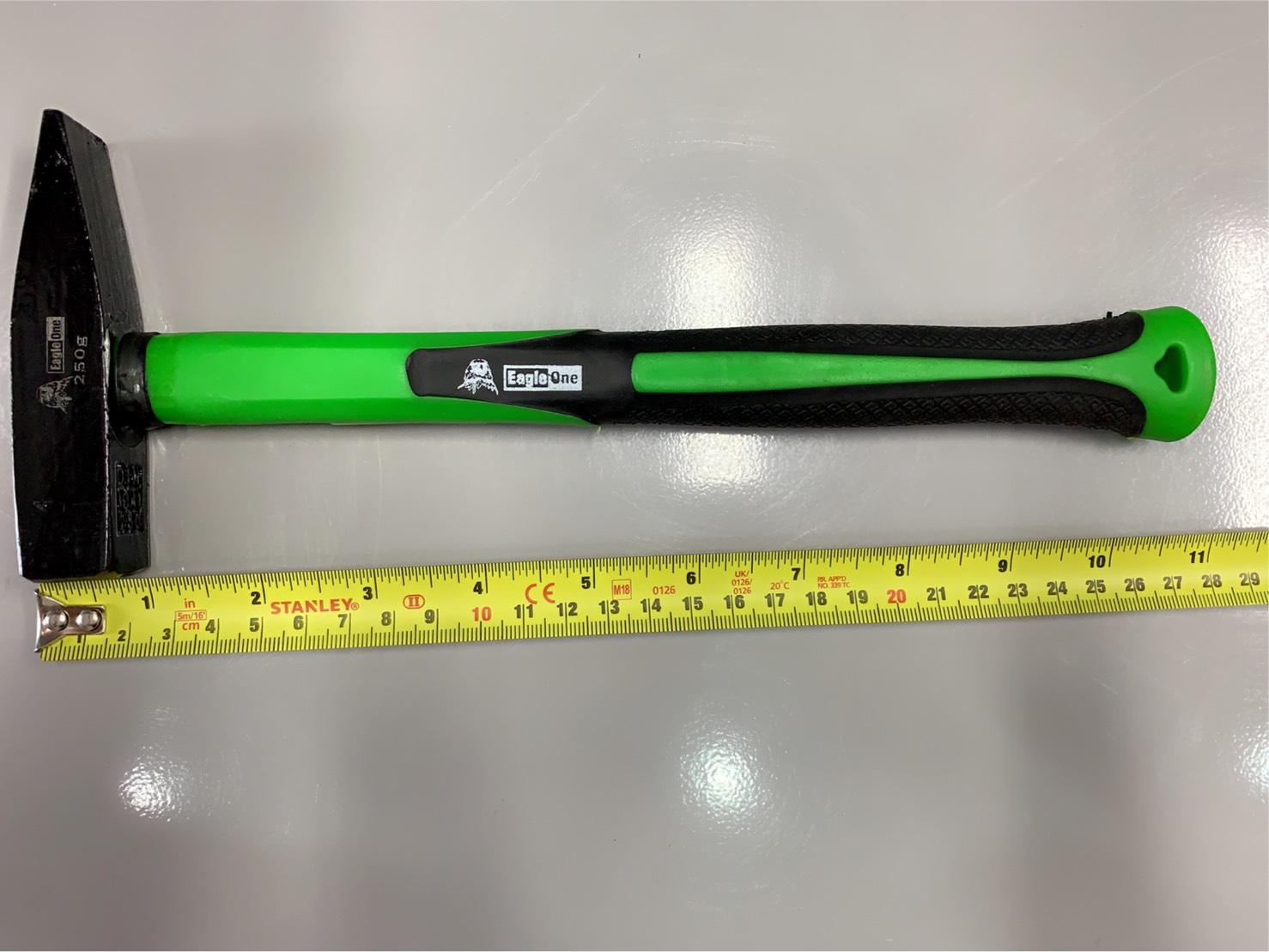 ค้อนช่างทองด้ามไฟเบอร์ EagleOne (คละสี)