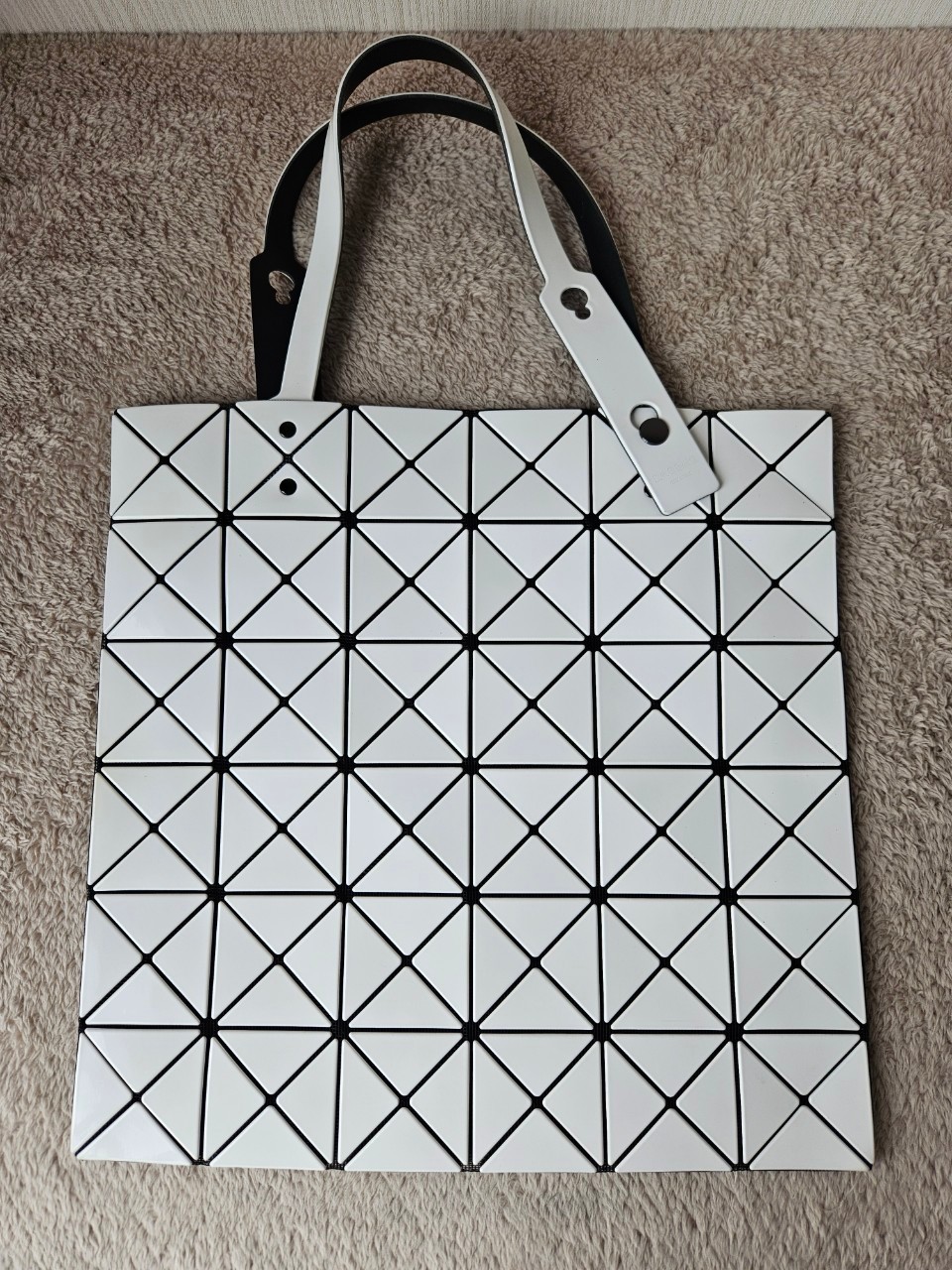 Baobao 6*6 สีขาว