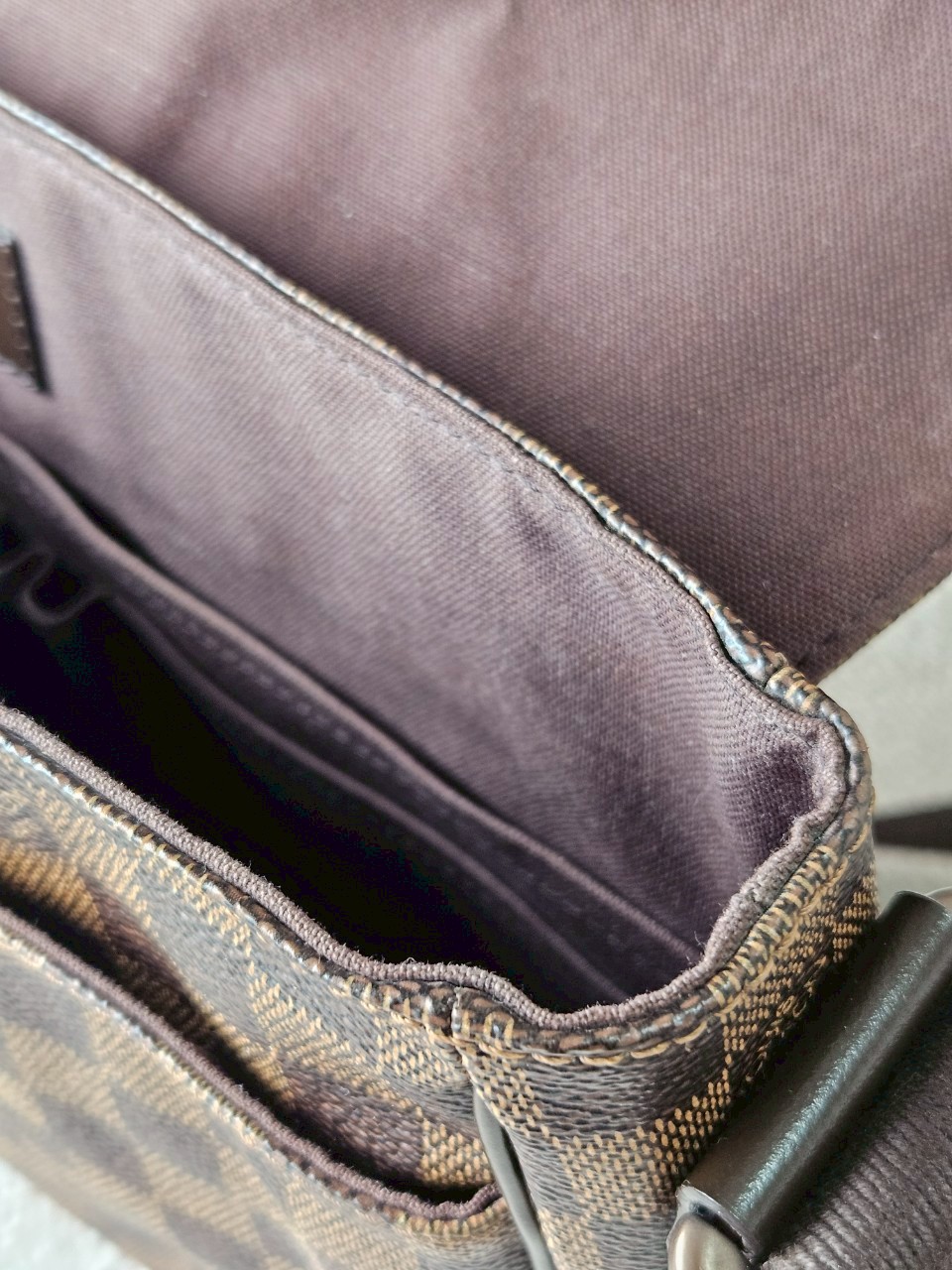 LV District Damier mm