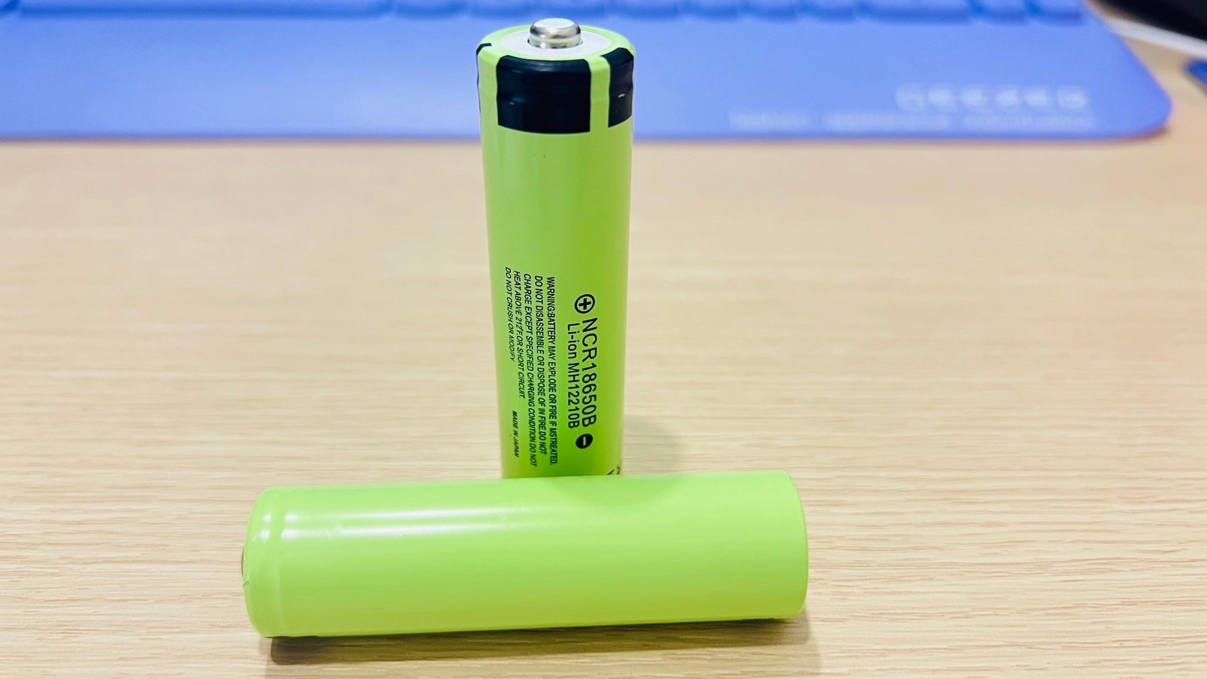 แบตเตอรี่สำหรับหุ่นยนต์ 18650 3.7V (คุณภาพดี)คู่2ก้อน